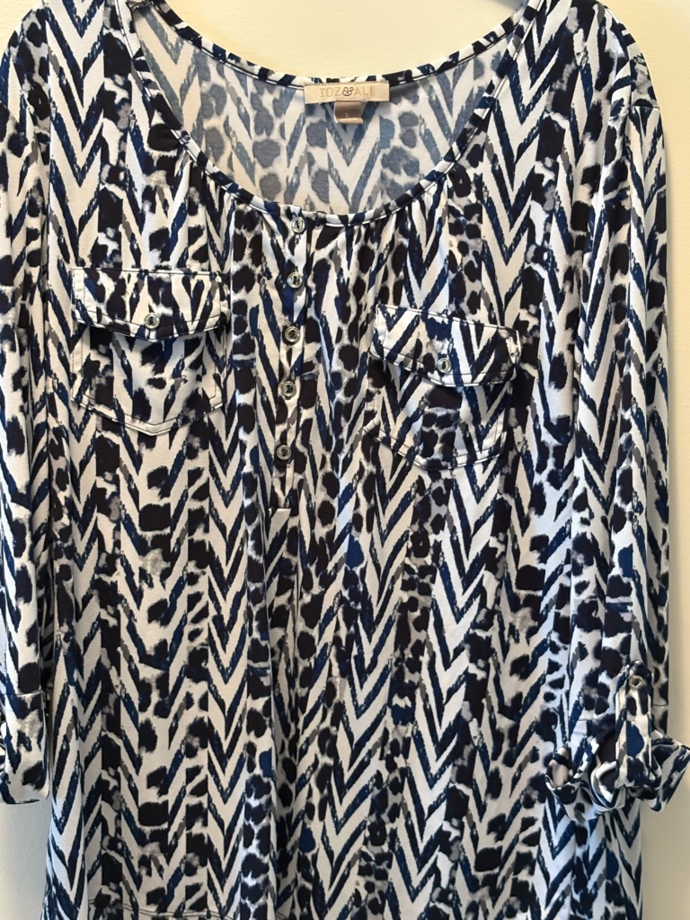 Dark Blue White Grey Printed 3/4 Button-Front w/Pockets on Front 3/4 Sleeves